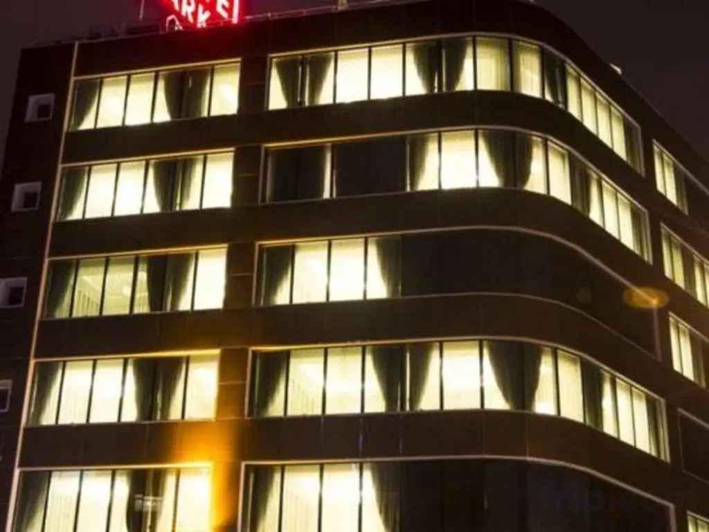Park Square Hotel